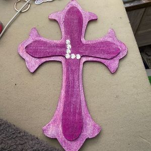 Purple cross with L